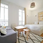 Studio Buttes-Chaumont - Hautpoul - II