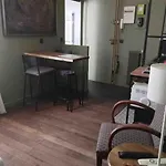 Cosy Nest In Montmartre