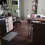 Cosy Nest In Montmartre