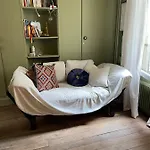 Cosy Nest In Montmartre