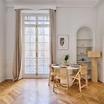 Apartment Place Vendome By Studio Prestige