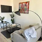 Appartement 2 Pieces Au Pied Du Metro Buzenval.
