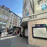 Appartement 2 Pieces Au Pied Du Metro Buzenval.