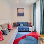 24 - Pretty Parisian Home In Montorgueil
