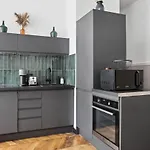 Champs Elysees Luxury 3 Bed Room