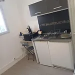 Studio A 200M Des Champs Elysees