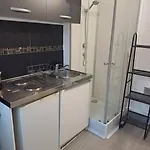 Studio A 200M Des Champs Elysees