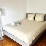 Modern Apartment Near The Eiffel Tower, 45M
