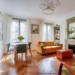 Charmant Haussmanien A Monceau