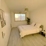 2 Bedroom In Middle Of Paris
