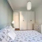 Renewed And Well-Decorated Apartment In Paris 12Th