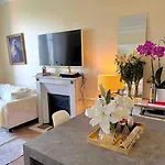 2-Bed Room Cosy Apartment - Central Location