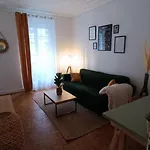 Appartement Au Coeur De Paris A 1 Kilometre De La Tour Eiffel