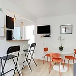 Modern Apartment - 2Br-4P - Sacre-Coeur