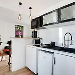 Modern Apartment - 2Br-4P - Sacre-Coeur