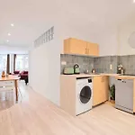 Porte Maillot, Champs Elysees, Triomphe, Suite 3 Chambres 8P