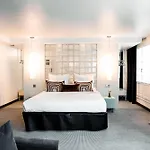 Kube Hotel Paris