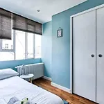 Love Nest Apartment Near Department Stores - 6P