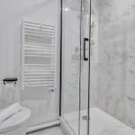 Appartement Renove Proche Arc Triomphe - 2P