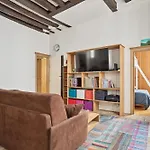 Appartement Au Coeur Du Marais A Paris By Weekome