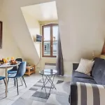 Eiffel Tower & Invalides - Cityapartmentstay
