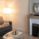 Eiffel Tower & Les Invalides - 1Br - Cityapartmentstay