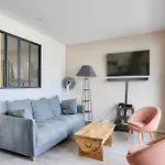 Appartement Avec Balcon Et Parking A 1Min Du Metro