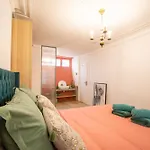 Wonderful Typical Paris Flat 3 Bedrooms / 6 Pax