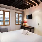 Le Marais & Square Du Temple - Cityapartmentstay