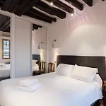 Le Marais & Square Du Temple - Cityapartmentstay