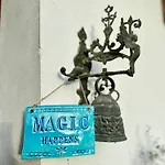 Montmartre Hidden Artist Loft