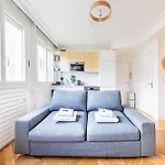 Superb Trocadero Eiffel Tower Apartment