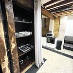 Urban Flat 43 - Charming Parisian Flat Near Grands Boulevards