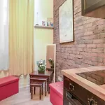 Charming Industrial-Style Studio Just Nearby Montmartre In Paris - Welkeys