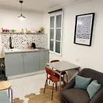 Studio Tournelles 75003 Paris Center