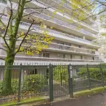 Appartement Labrouste Et Son Balcon - Welkeys