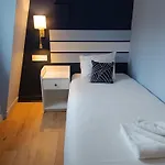 Hotel Apollo Opera