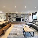 166 - Urban Luxury Apartment In Center Of Paris