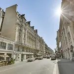 Sejours Parisiens / Suite Belle Courcelles / 4*