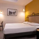 Hotel De Suez