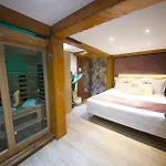 VIP Paris Yacht Hôtel