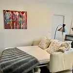 Appartement 2 Pieces Au Pied Du Metro Buzenval.