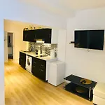 Montmartre Luxury & Design Parisian home