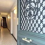 Elegant Home Near Trocadero