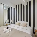 Residence Cosy Appartement Le Marais Place des Vosges (Sainte Anastase)