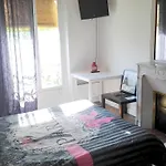 Appartement A Deux Pas De Montmartre