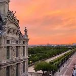 Prestige Sur Louvre Et Tuileries