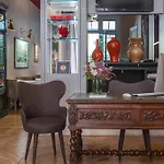 Le Paris Singulier