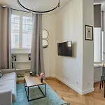 Studio Arc De Triomphe By Studio Prestige