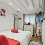 Bel Appartement Pres De Notre Dame De Lorette By Weekome